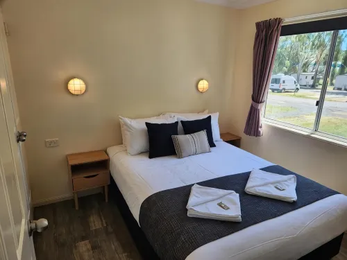 BIG4 Warwick Holiday Park - parking