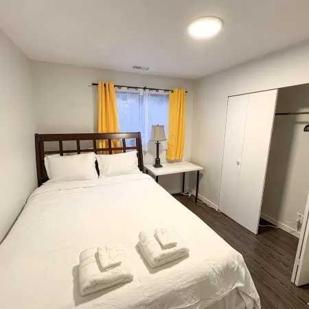UBC-3BD Suite Free Parking