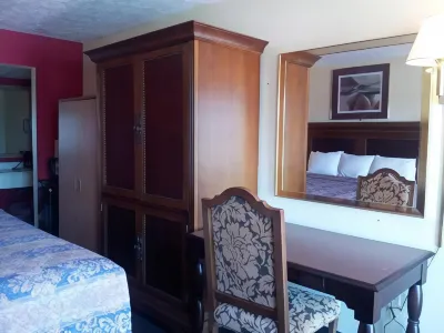 Garden Inn and Extended Stay Hotels near Louisville South KOA Holiday