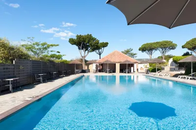 Résidence Marina di Santa Giulia Hotel dekat Plage de Santa Giulia