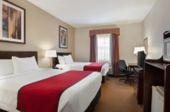 Ramada by Wyndham Elizabethtown Hotels in 