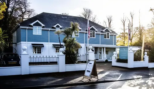Lord Bute Hotel & Restaurant Hotels in Highcliffe