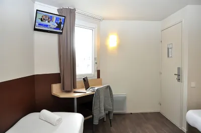B Hôtel Caen Est Hôtels à proximité de : E.Leclerc IFS
