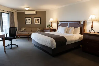Weathervane Terrace Inn and Suites Hotels in Charlevoix