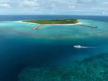 Raaya by Atmosphere - All Inclusive Отели в г. Kudakurathu