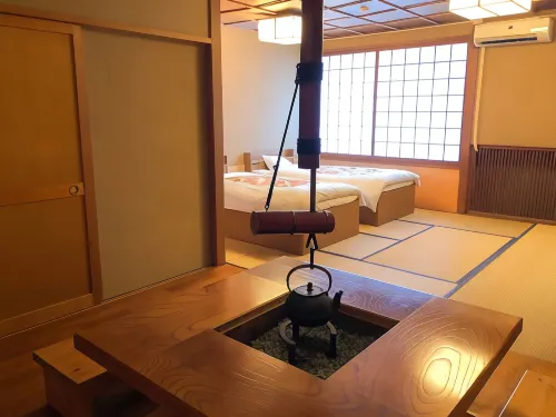 Togurakamiyamadaonsen Shunjyuan Kikusui Ryokan Hôtels à : Omi