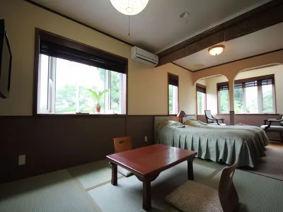 Scotch Court