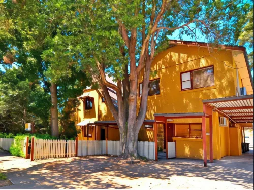 Burwood Bed and Breakfast Hotel a Campsie
