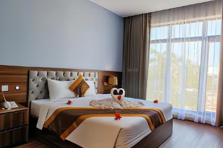 Ivory Phu Yen Hotel Отели в г. Туихоа