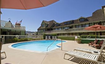 Svendsgaard's Lodge- Americas Best Value Inn & Suites