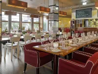 25hours Hotel Frankfurt The Goldman - فطور