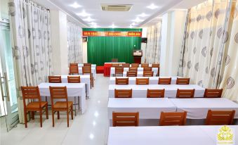 Hoang Yen Canary Hotel