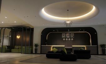 Hotel Holiday International