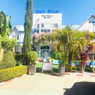 Sky Blue Hotel Espace Hotel Exterior