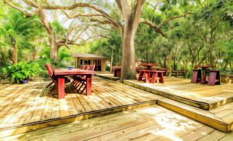 Find Peace - Bird Tiny House in Japanese Garden