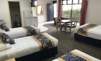 Jacksons Motor Inn