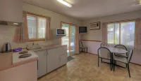 Highway Tourist Village Hotels in Narrabri