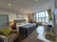 The Castle Hotel Hotels near Carding Mill Valley and the Long Mynd