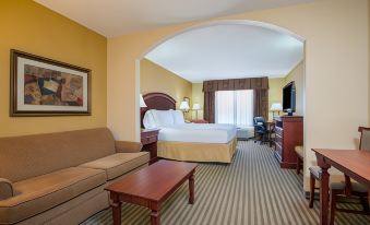 Holiday Inn Express & Suites Enid-Hwy 412