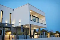 Villa Seabatical Hotels in 
