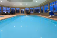 Holiday Inn Express & Suites Moultrie Hotels in Moultrie