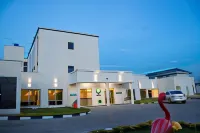 Ivory Park Hotel - Safari Waterworld Hotels near Naivasha
