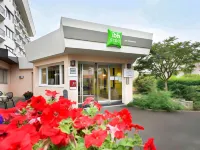 Ibis Styles Dax Centre Hôtels à proximité de : Stade André Darrigade