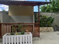 Lope Homestay Hotels in Matawai