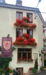 Golden Lion Hotels in Corbion