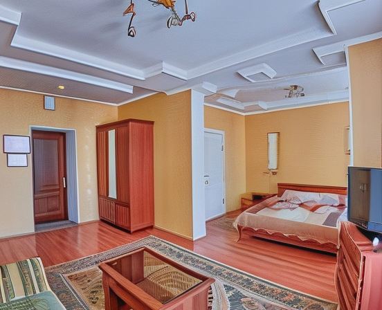 Gostinitsa Tselinnaya