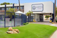 Sea Harbor Hotel - San Diego Hotels in San Diego Intl. Airport