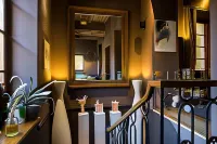 Porcellino Gallery Art Boutique BB