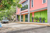 RedDoorz near Taman Mini Jakarta Hotel dekat Taman komplek Paspampres pipit 1