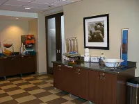 Hampton Inn & Suites Pueblo/North - parking