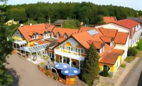Hotel Kuhfelder Hof Hotels in Clenze