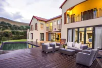 Mount High Luxury Country Estate - Villas