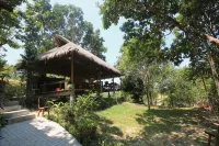 Chomjan Resort Hotels near Ko Phayam
