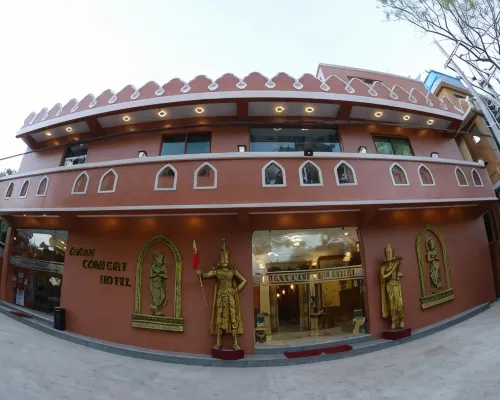 Bagan Comfort Hotel Hotels near Shwe Leik Too Temple