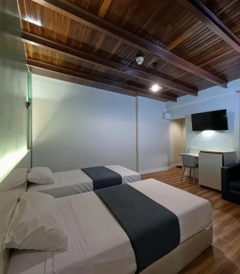Hotel El Arroyo Hoteles cerca de Plaza El Indio
