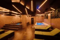 Plaza V Hotel