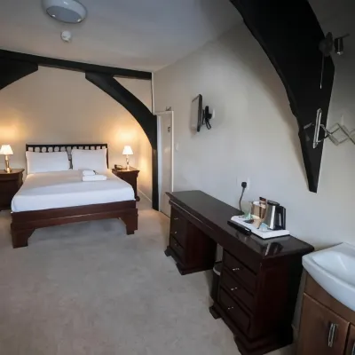 Cathedral Gate Hotels near St Augustine's Abbey