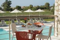 Niriides Luxury Villas - Pools