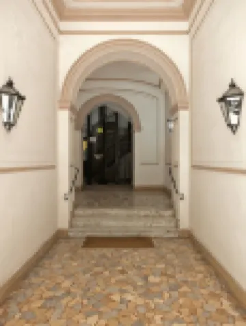 Domus Schilizzi Các khách sạn gần Cảng Molo Beverello