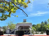 Country Hearth Inn & Suites Augusta Hotel di 