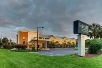 Fairfield Inn & Suites Southport Các khách sạn ở Southport