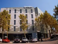 Twentytu Hostel Barcelona - Twentytu 호스텔 바르셀로나 토레 아그바 주변 호텔