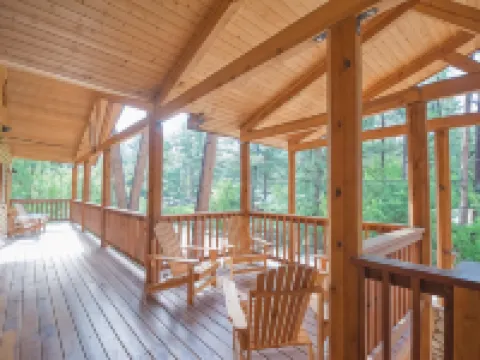 Upper Canyon Inn & Cabins