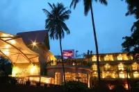 Neelams the Glitz
