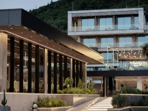 Prado Luxury Hotel