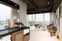 Elite Hotel Carolina Tower Hotels in Solna